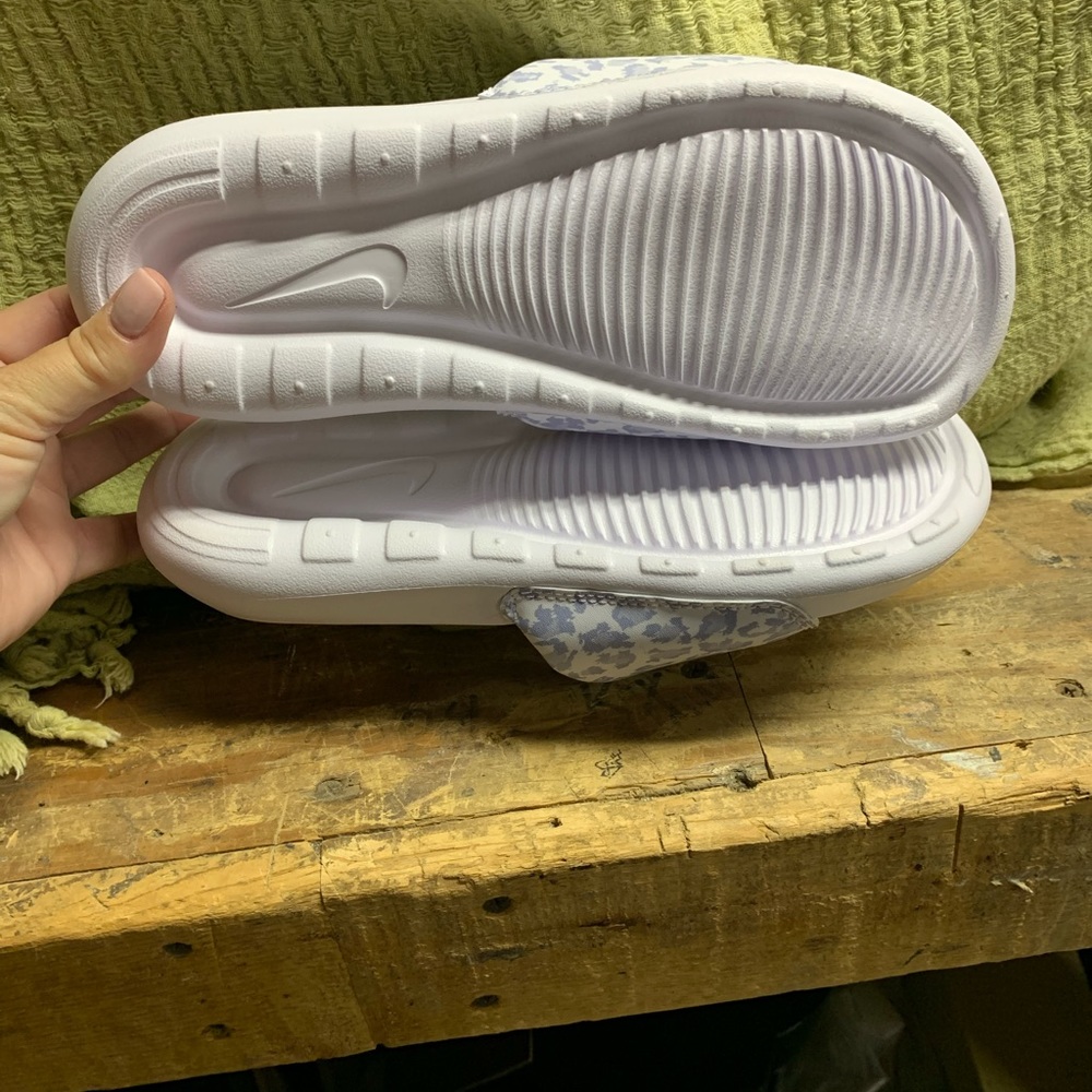 Nike slides